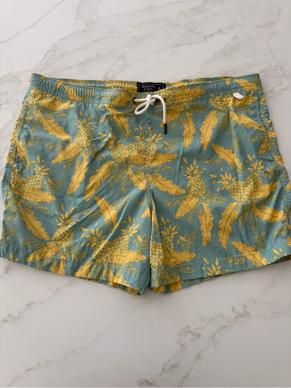 Abercrombie & Fitch Men’s Yellow Pineapple Print Shorts on Teal Size: XL Stretch